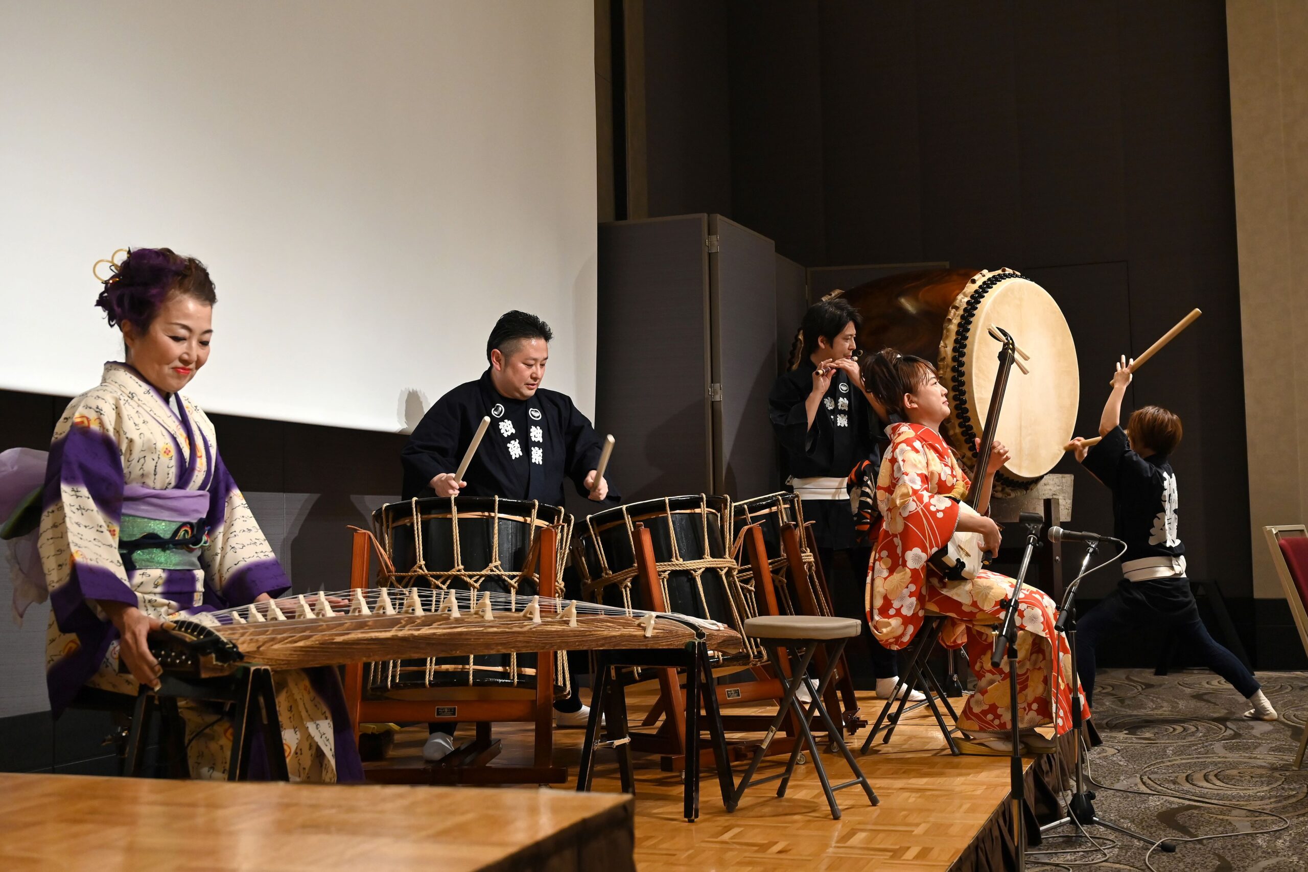 【和太鼓演奏】